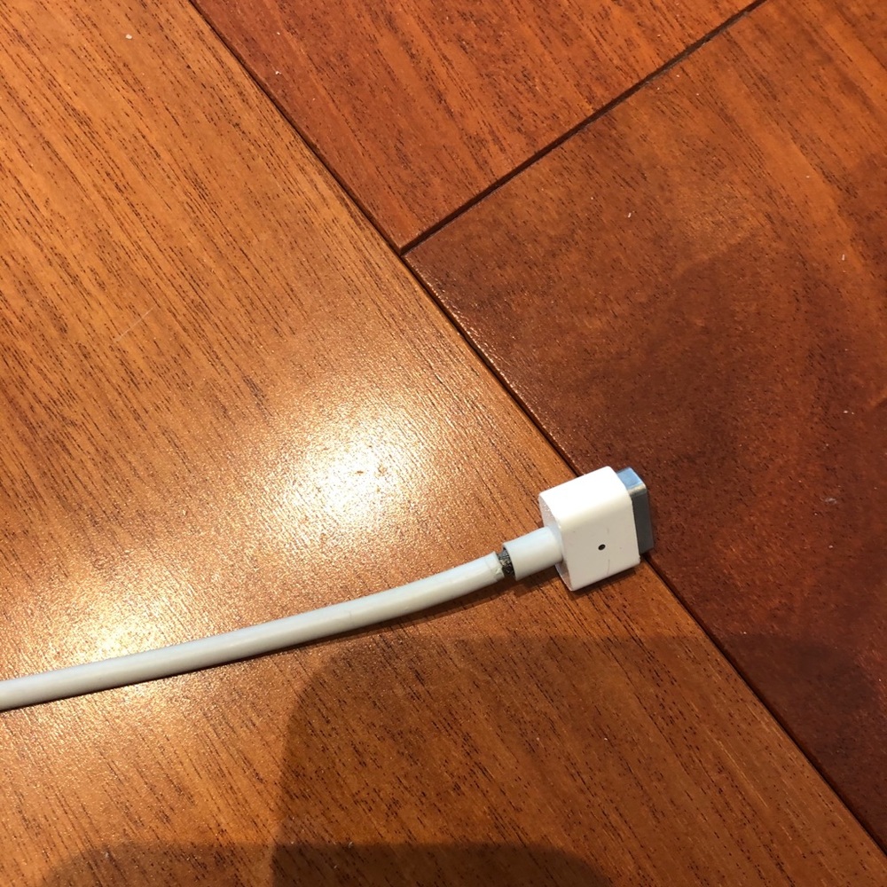 Apple 85w MagSafe 2 power adapter - Picture 4 of 4